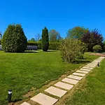 Holiday home Le Clos De *
