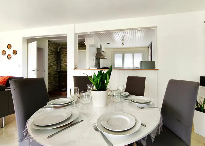 Le Clos De بيت للعطل